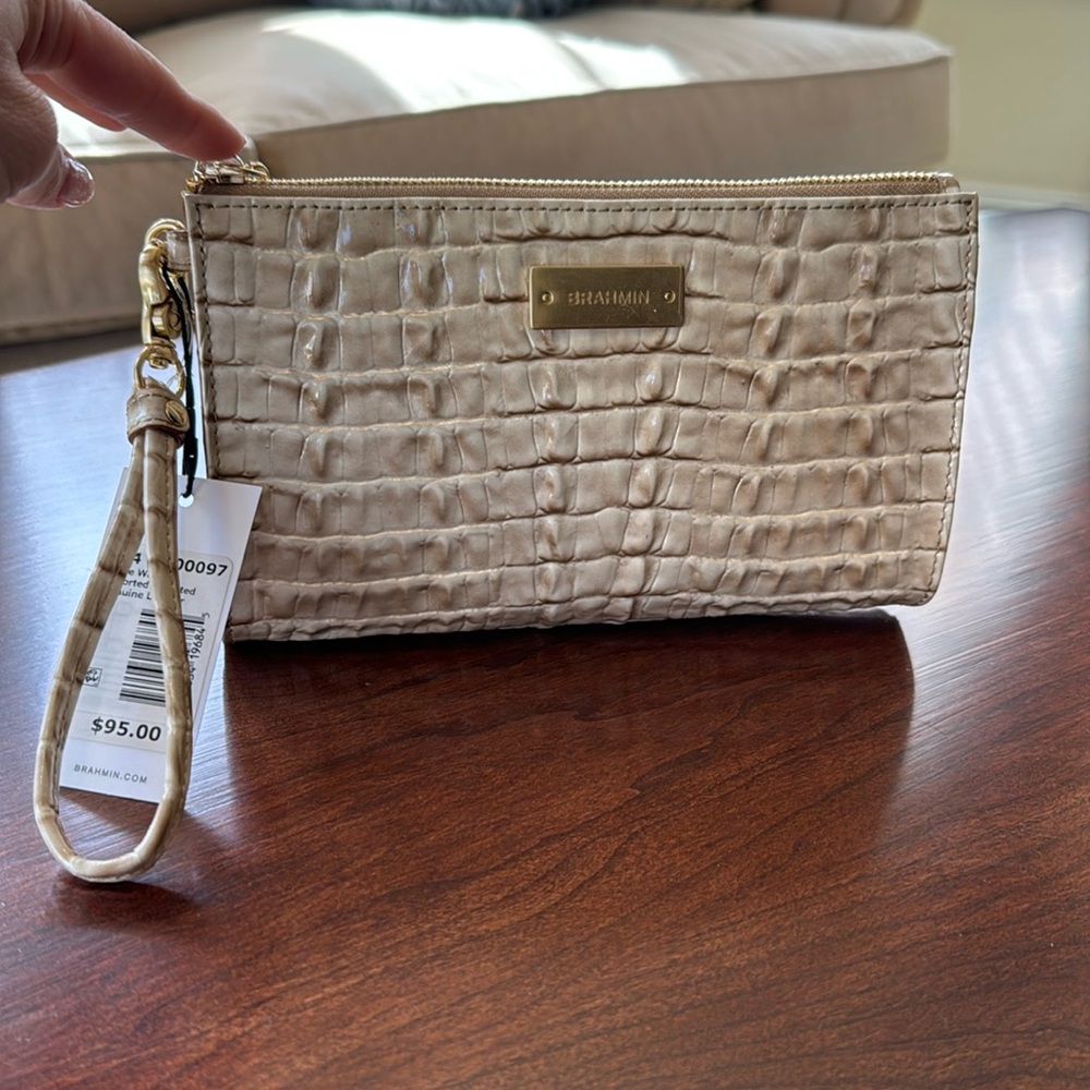 Brahmin Millie wristlet, NWT